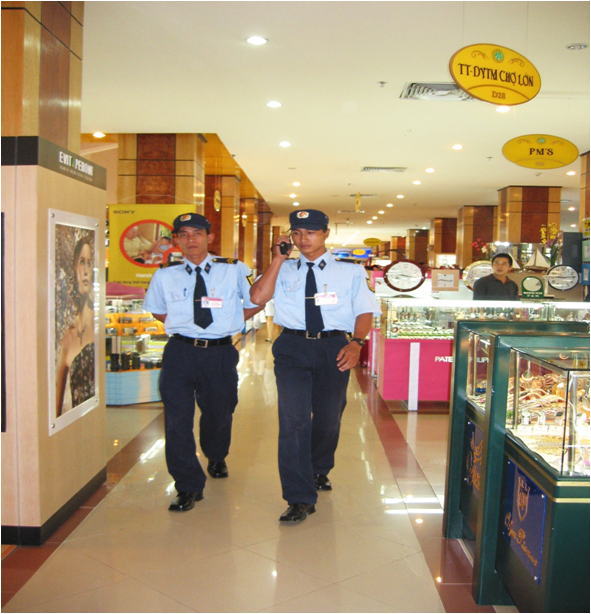 Bảo vệ trung tâm thương mại - Công Ty CP Dịch Vụ Bảo Vệ Hùng Vương